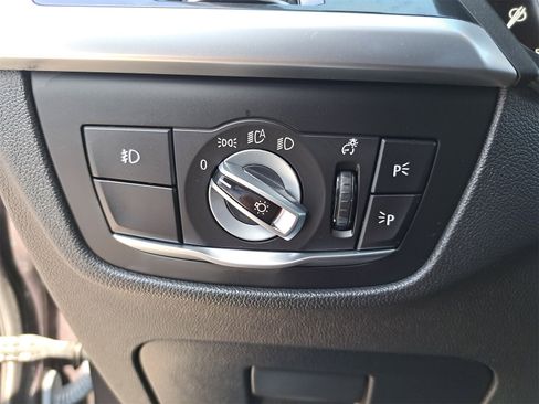 Used 2018 BMW X3 xDrive30i w/ M Sport Package image 29