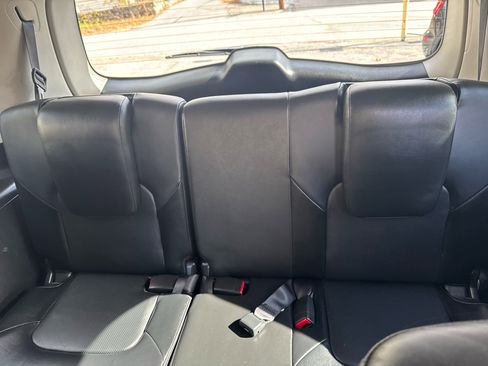 Used 2015 INFINITI QX80 4WD w/ Deluxe Technology Package image 37