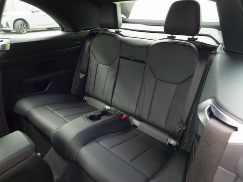 Used 2023 BMW 430i Convertible w/ Premium Package image 21