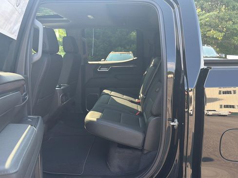 New 2026 GMC Sierra 1500 SLT w/ SLT Premium Package AWD/4WD image 18