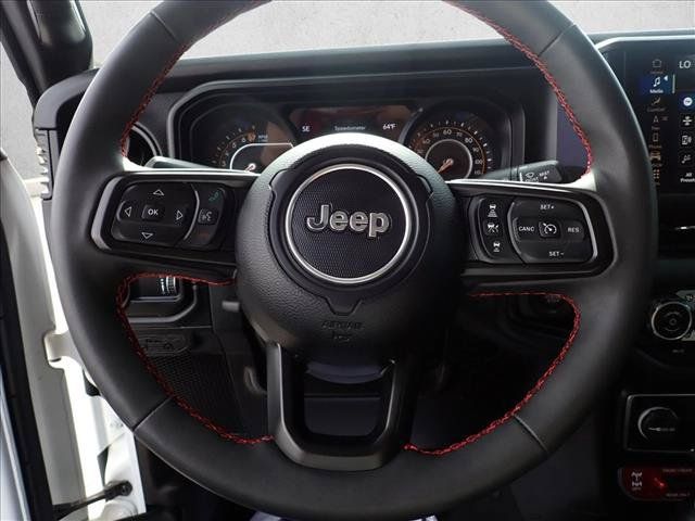 Used 2024 Jeep Gladiator Rubicon w/ Technology Group AWD/4WD image 13