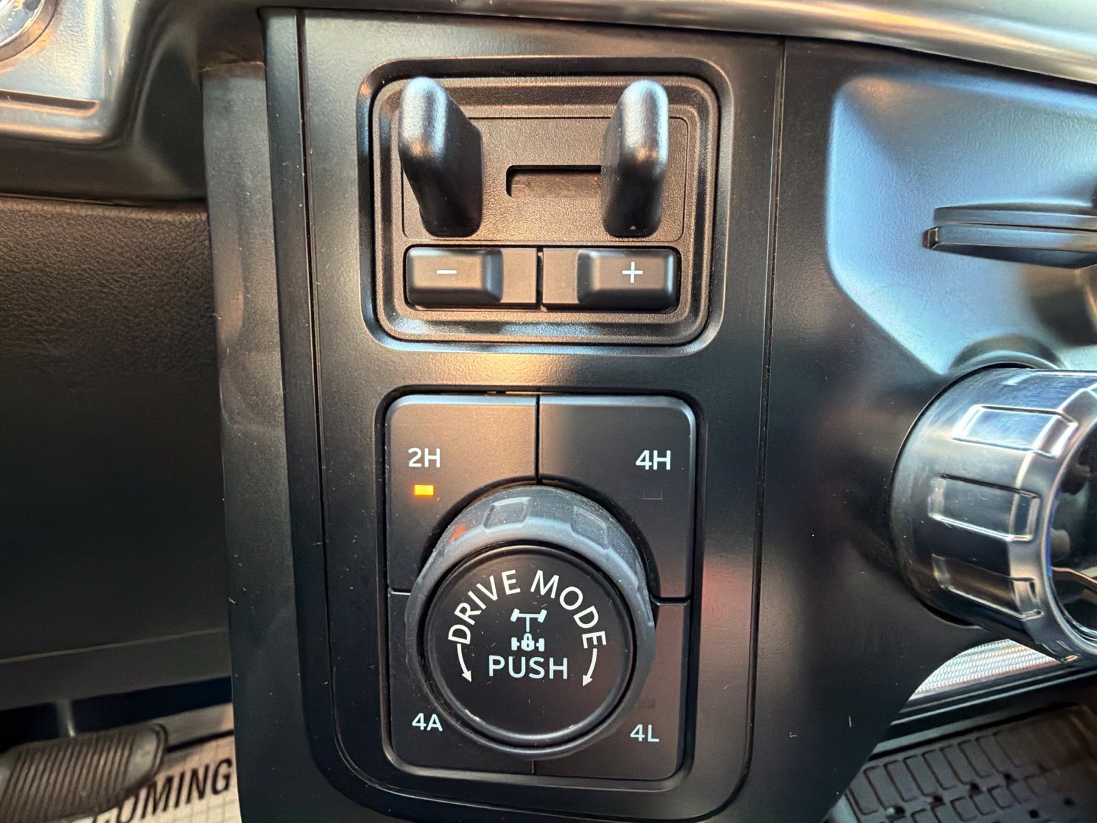 Used 2023 Ford F150 Lariat w/ Equipment Group 502A High AWD/4WD image 23