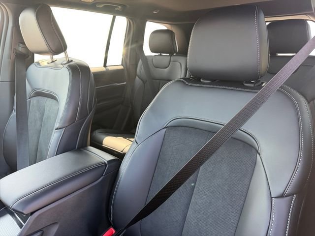 New 2026 Jeep Grand Cherokee Altitude AWD/4WD image 12