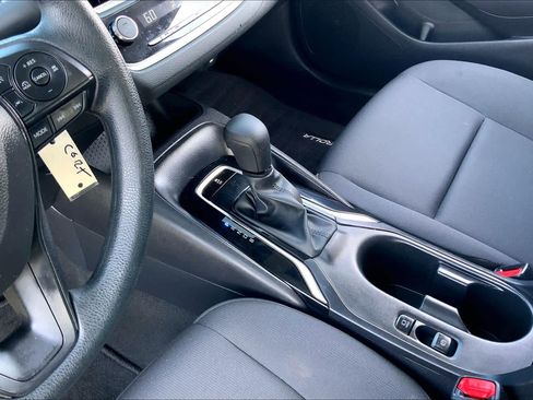 Used 2024 Toyota Corolla LE FWD image 16
