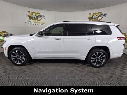 Used 2022 Jeep Grand Cherokee L Overland w/ Luxury Tech Group IV AWD/4WD image 4