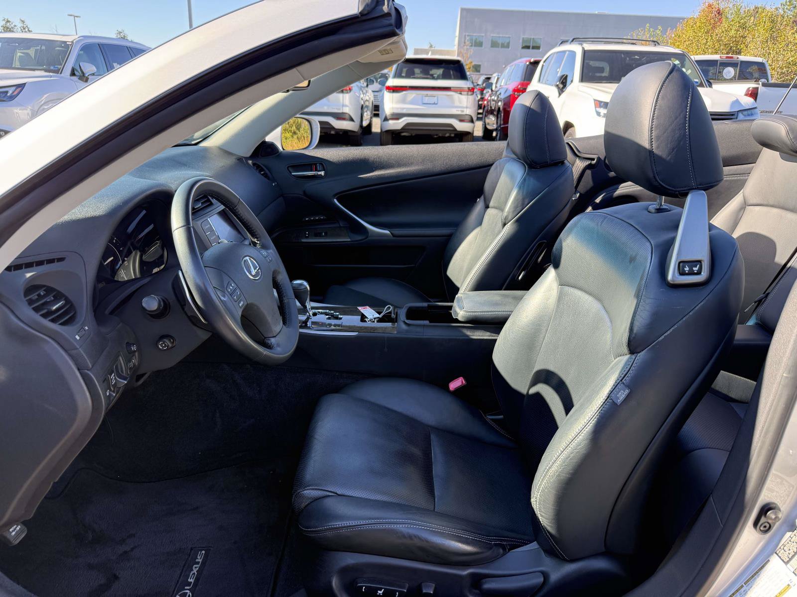 Used 2010 Lexus IS 350C RWD image 14