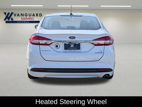 Used 2017 Ford Fusion SE w/ Equipment Group 602A FWD image 6