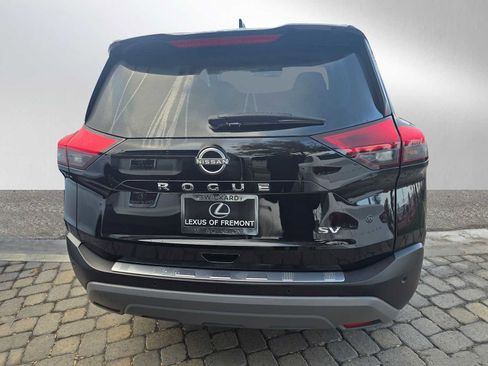 Used 2023 Nissan Rogue SV image 4