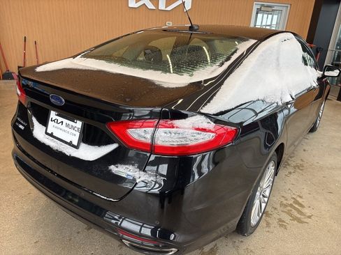 Used 2015 Ford Fusion SE w/ Equipment Group 202A image 13