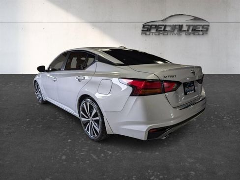 Used 2021 Nissan Altima 2.5 SR w/ SR Premium Package FWD image 8