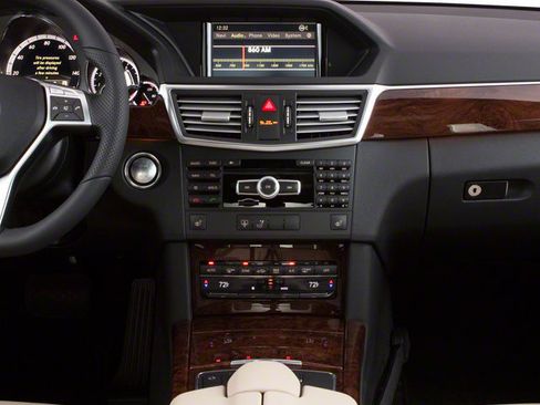 Used 2013 Mercedes-Benz E 350 Sedan image 10
