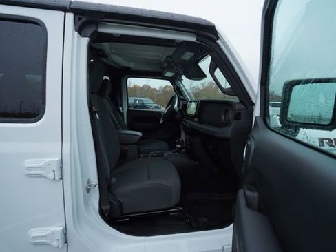 New 2026 Jeep Wrangler Unlimited Rubicon image 18