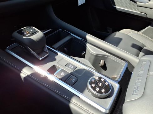 New 2026 Nissan Pathfinder SL AWD/4WD image 17