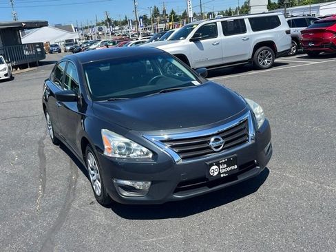 Used 2014 Nissan Altima 2.5 S w/ Display Audio Package FWD image 7