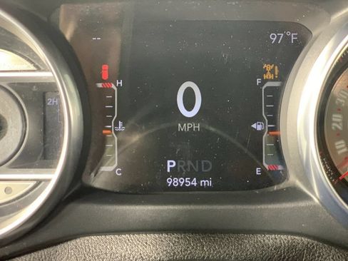 Used 2018 Jeep Wrangler Unlimited Rubicon w/ Cold Weather Group AWD/4WD image 23