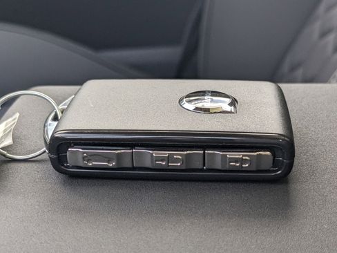 New 2025 Volvo XC90 T8 Plus w/ Protection Package Premier image 32