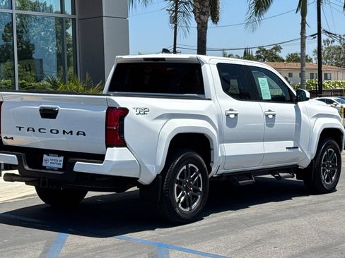 Certified 2025 Toyota Tacoma TRD Sport AWD/4WD image 5