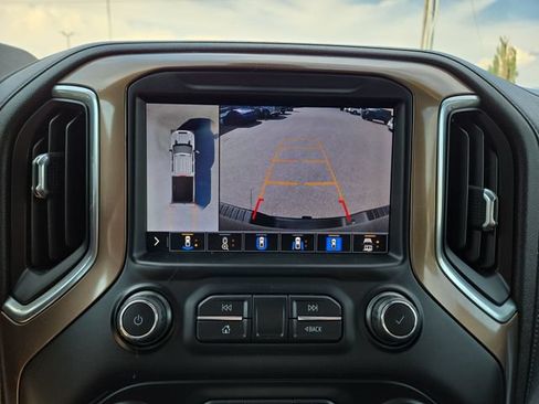 Used 2020 Chevrolet Silverado 2500 High Country w/ Z71 Off-Road Package AWD/4WD image 25