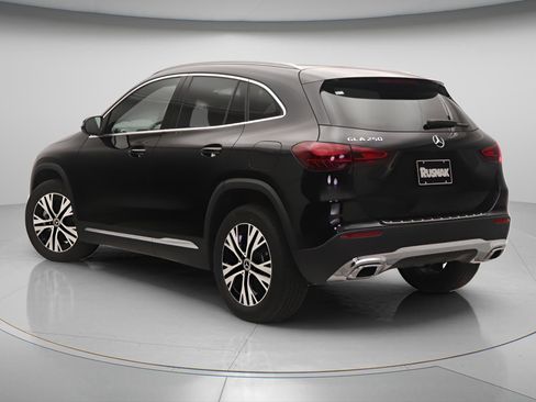New 2026 Mercedes-Benz GLA 250 image 2