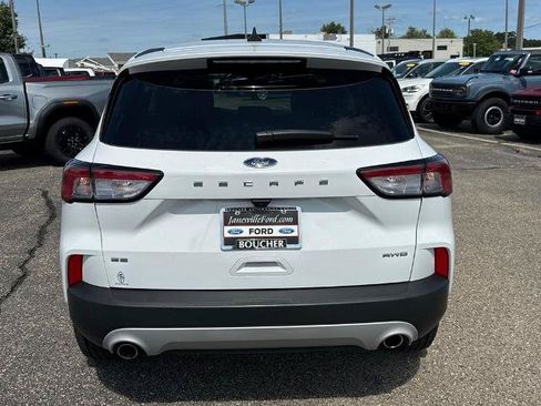 Certified 2022 Ford Escape SE AWD/4WD image 4