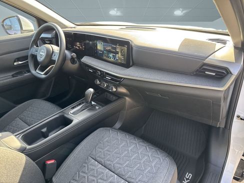 New 2025 Nissan Kicks SV w/ SV Premium Package image 27