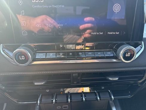 Used 2024 Chevrolet Colorado LT w/ LT Convenience Package image 18