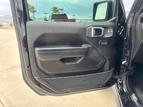 Certified 2023 Jeep Gladiator Mojave w/ Trailer Tow Package AWD/4WD image 19