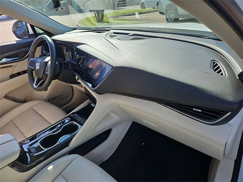 Used 2022 Buick Envision Avenir w/ Technology Package II image 28