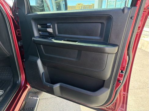 Used 2018 RAM 1500 Express w/ Express Value Package image 38