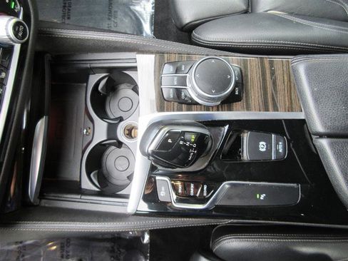 Used 2018 BMW 540i xDrive image 17