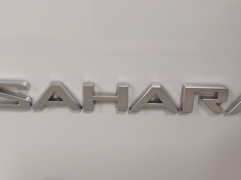 Used 2024 Jeep Wrangler Sahara w/ Technology Group image 32