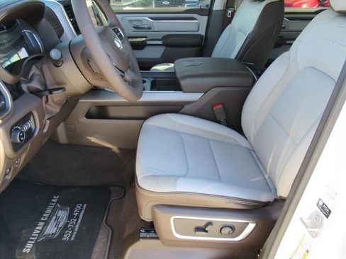 Used 2025 RAM 1500 Laramie image 17