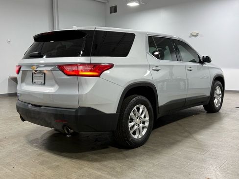 Used 2021 Chevrolet Traverse LS image 4