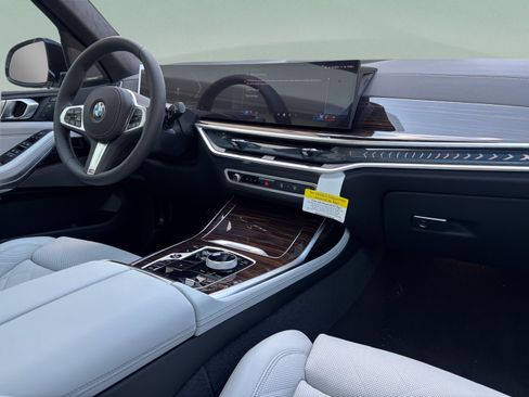 Used 2026 BMW X7 xDrive40i w/ Executive Package AWD/4WD image 10