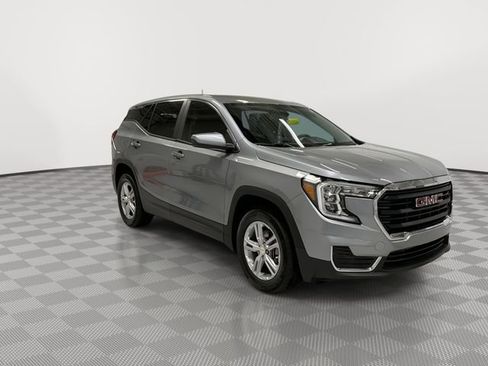 Used 2023 GMC Terrain SLE image 12
