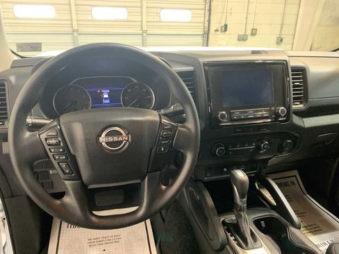 Used 2024 Nissan Frontier S w/ Technology Package image 4