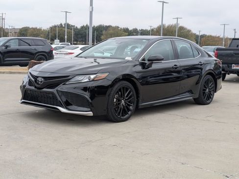 Used 2024 Toyota Camry XSE image 10