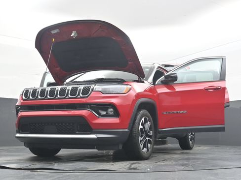 Used 2024 Jeep Compass Limited AWD/4WD image 39