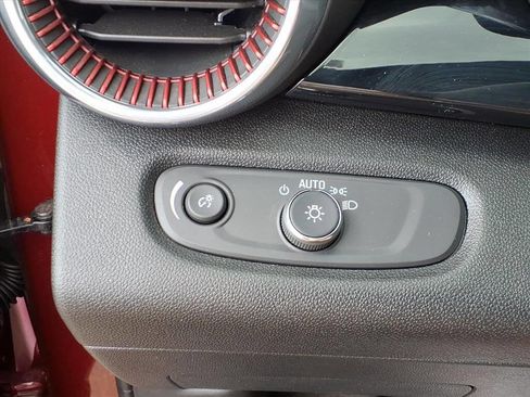 Used 2025 Chevrolet Trax RS image 20