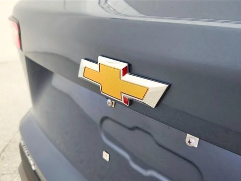 Used 2025 Chevrolet Equinox LT FWD image 16