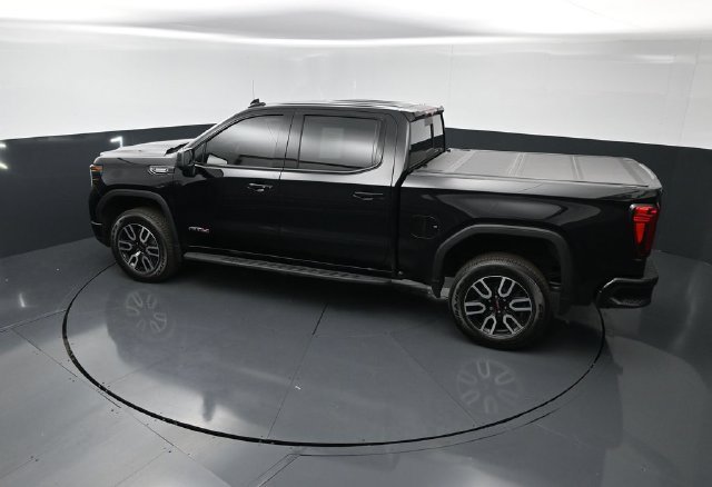Used 2024 GMC Sierra 1500 AT4 w/ Technology Package AWD/4WD image 23