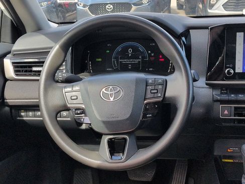 Used 2025 Toyota Camry LE FWD image 22