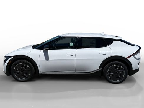 New 2026 Kia EV6 Light RWD image 2