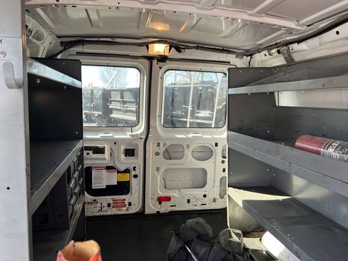 Used 2014 Ford E-350 and Econoline 350 Super Duty w/ Power Group image 5