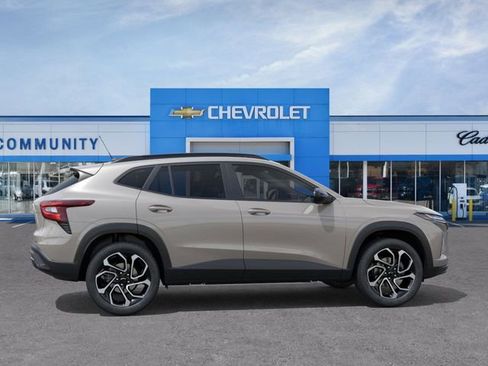 New 2026 Chevrolet Trax RS w/ Driver Confidence Package image 7