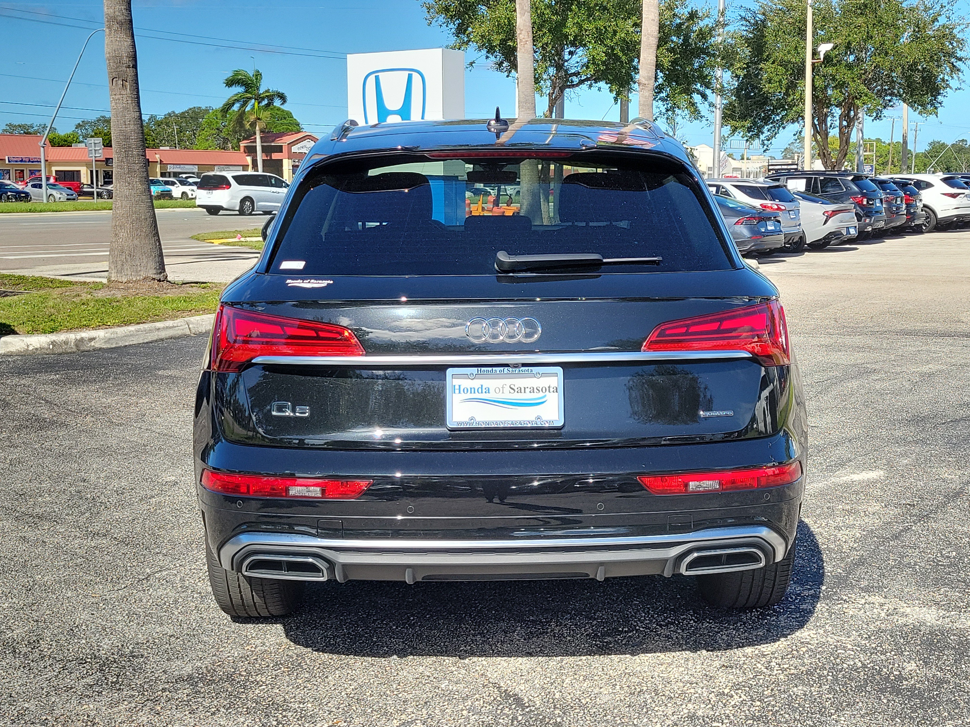 Used 2023 Audi Q5 2.0T Premium w/ Convenience Package AWD/4WD image 6