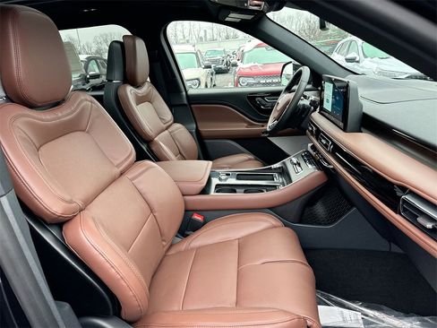 New 2026 Lincoln Aviator Reserve image 23