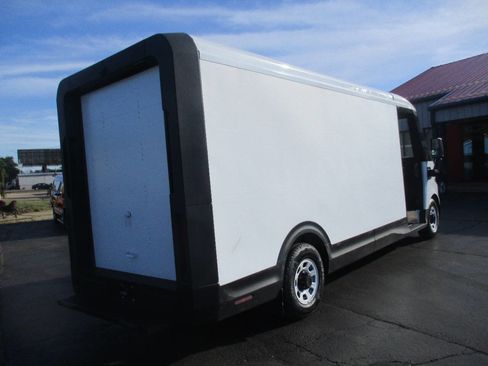 Used 2024 Chevrolet Brightdrop 600 w/ Battery Pack, Max Range AWD/4WD image 5