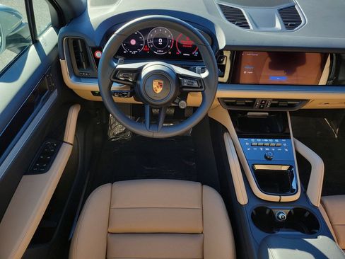 New 2026 Porsche Cayenne image 21