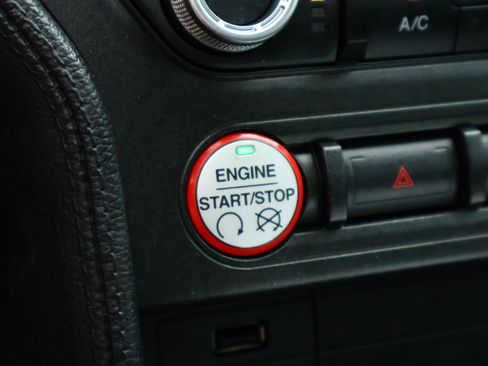 Used 2017 Ford Mustang Coupe image 14